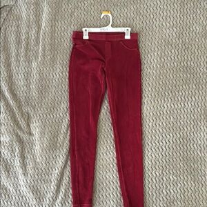 HUE Red High-Waist Leggings with Textured Finish